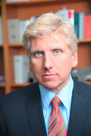 Dr. Thomas Schulte